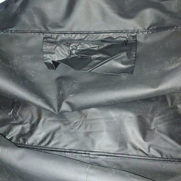 Kenneth Cole Black Travel Weekender Duffle Bag. - Picture 2 of 7